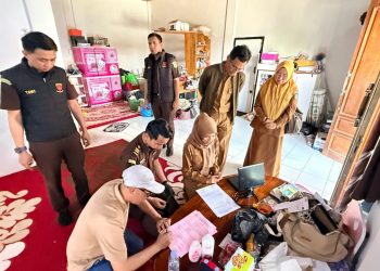 Tim Penyidik Kejari Sungai Penuh Geledah 2 Rumah Tersangka Korupsi PJU