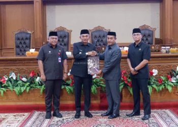 DPRD Muaro Jambi Menggelar Rapat Tentang Pandangan Umum Fraksi Terkait Empat Rancangan Peraturan Daerah (Ranperda), Termasuk Satu Ranperda Inisiatif DPRD Tentang Penguatan Lembaga Adat