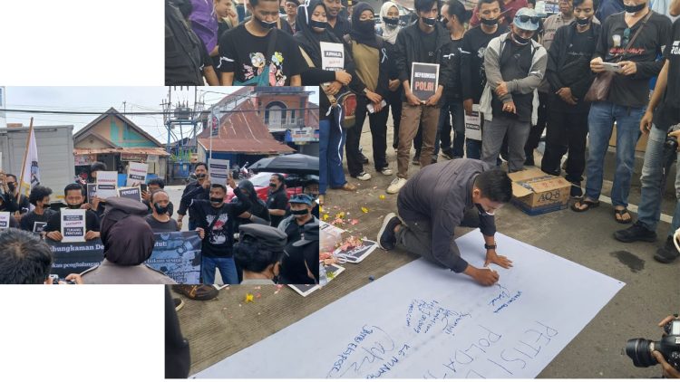 Jurnalis di Jambi Gelar Aksi Solidaritas, Desak Kapolda Minta Maaf atas Penghalangan Liputan