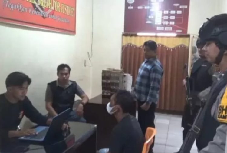 Residivis Bobol Toko Dekat Polsek, Gasak Rokok dan Brankas