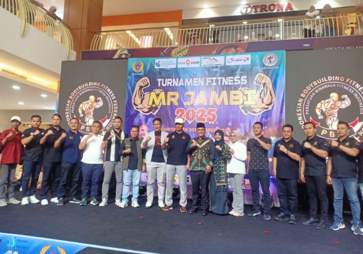 Waka Polres Muaro Jambi Kompol Deni Mulyadi S.E di Dampingi kapolsek Mestong AKP Jabidi SH Kegiatan zoom meeting Serentak Panen Raya Jagung Kuartal III Di Desa Sebapo