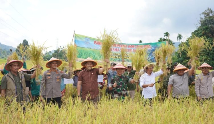Satlantas Polres Muaro Jambi Tertibkan Antrian Truk Solar yang Ganggu Lalu Lintas