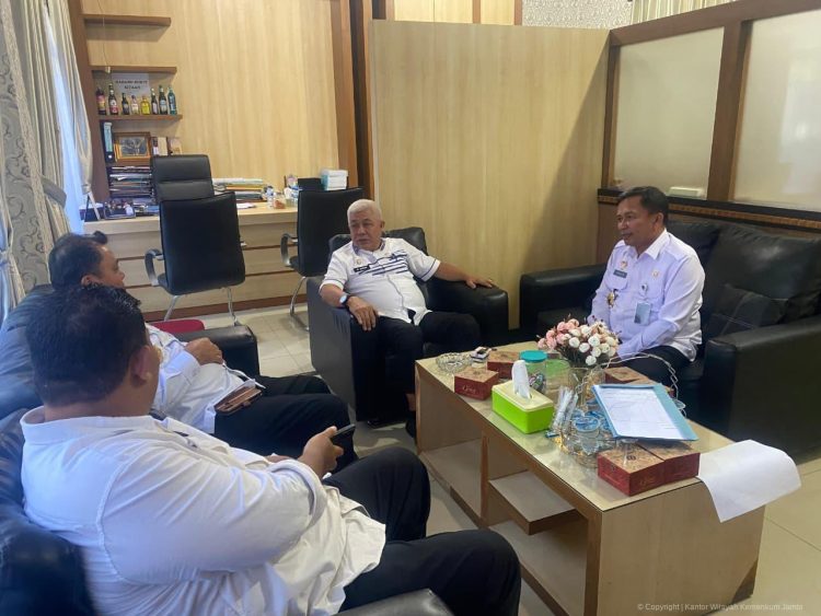 Ciptakan Produk Hukum yang Berkualitas dan Bermanfaat bagi Masyarakat, Kanwil Kemenkum Jambi Harmonisasikan Tiga Rancangan Regulasi Batanghari