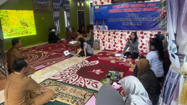 Capai 100% Pembentukan Posbankum, Kanwil Kemenkum Jambi Berikan Sertifikat Penghargaan kepada Pemkab Muaro Jambi