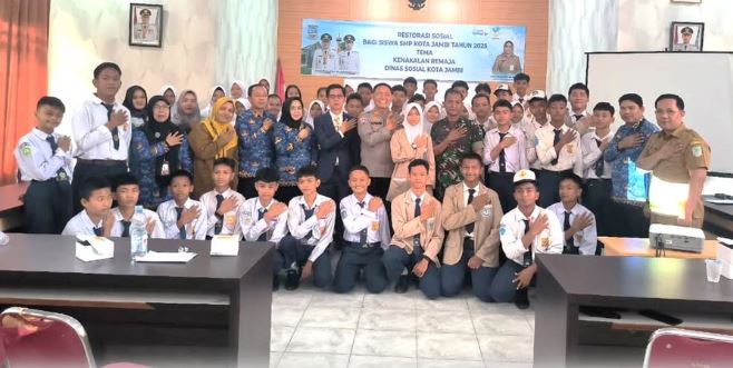 Kasat Binmas Polresta Jambi Jadi Narasumber Restorasi Sosial, Ajak Pelajar Cegah Kenakalan Remaja
