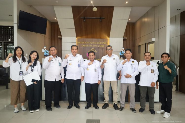 Wujudkan Transparansi, Kanwil Kemenkum Jambi Terima Visitasi Monitoring dan Evaluasi Keterbukaan Informasi Publik