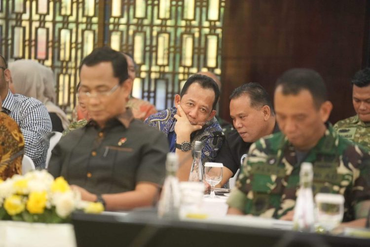 Bupati Muaro Jambi Dr. Bambang Bayu Suseno, SP. MM. M.Si Hadiri Kegiatan Penanaman Jagung Serentak Kuartal IV Tahun 2025