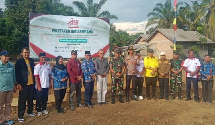 Bupati H M Syukur Ikuti Ground Breaking KDKMP