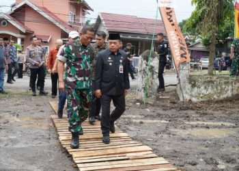 Gubernur Al Haris Hadiri Peletakan Batu Pertama Pembangunan 80 Ribu Gerai Kopdes Merah Putih
