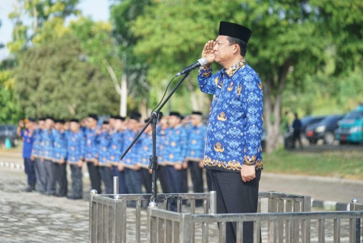 Bupati Muaro Jambi, Dr. Bambang Bayu Suseno, Memimpin Upacara Hari Kesadaran Nasional (HKN)