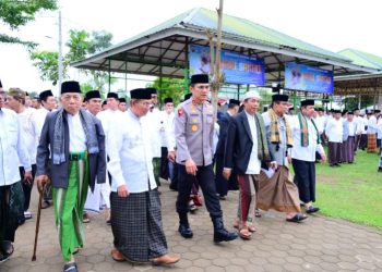 Kapolda Jambi Ikuti Apel Akbar Hari Santri Nasional
