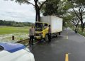 Sopir Truk Ngantuk, Mobil Tabrak Pohon di Jalan Lintas Desa Sanggaran Agung