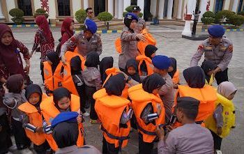 Ditpolairud Polda Jambi Gelar Polisi Sahabat Anak, Tanamkan Nilai Disiplin dan Cinta Tanah Air Sejak Dini