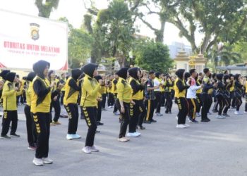 Polda Jambi Gelar Olahraga Senam Tingkatkan Kebugaran Personel