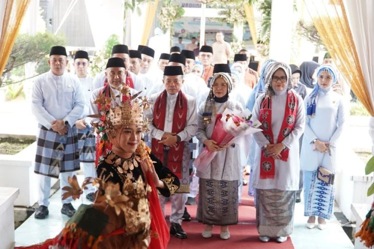 Hadiri HUT Bungo ke-60, Gubernur Ajak Masyarakat Jaga Persatuan Membangun Daerah