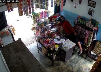 Aksi Pencurian diwarung Wak Tum Terekam CCTV, Polisi Buru Pelaku