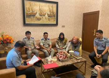 Wabup Muaro Jambi Junaidi H. Mahir Menghadiri Sidang Paripurna Istimewa DPRD Sarolangun, Dalam Rangka Memperingati HUT Kab. Sarolangun yang Ke 26 Tahun 2025