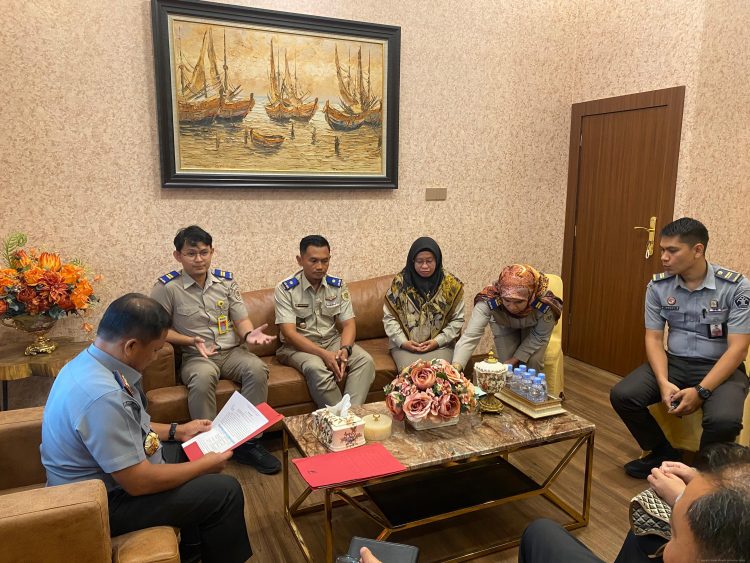 Wabup Muaro Jambi Junaidi H. Mahir Menghadiri Sidang Paripurna Istimewa DPRD Sarolangun, Dalam Rangka Memperingati HUT Kab. Sarolangun yang Ke 26 Tahun 2025