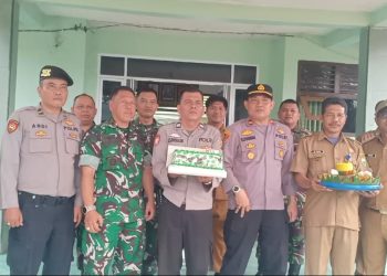 Camat dan Kapolsek Jaluko Datang Bawa Kue Tart dan Tumpeng ke Mako Koramil Pijoan, Ucapkan Selamat HUT TNI ke-80