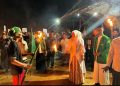 Kepala Desa Suko Awin Jaya Idawati Menggelar Tabligh Akbar Semarak Hari Santri Nasional Tahun 2025, Kegiatan Pawai Obor dan Memberikan Santunan Anak Yatim