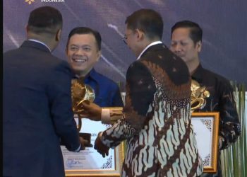 Kepala Desa Suko Awin Jaya Idawati Menggelar Tabligh Akbar Semarak Hari Santri Nasional Tahun 2025, Kegiatan Pawai Obor dan Memberikan Santunan Anak Yatim