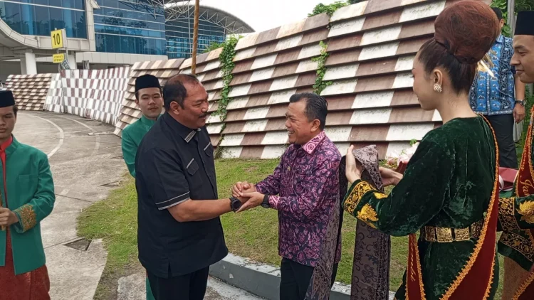 Gubernur Al Haris Sambut Kedatangan Kajati Jambi Sugeng Hariadi di Jambi