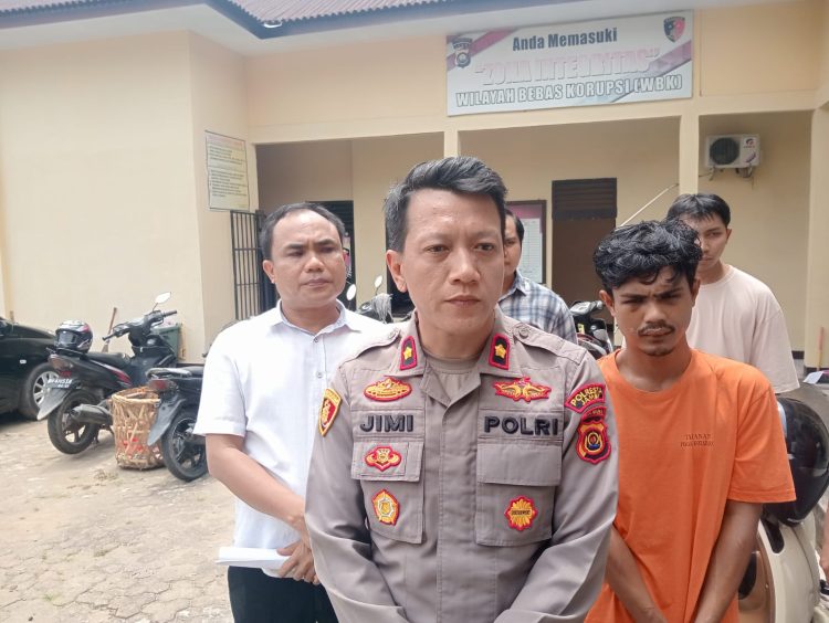 Wujudkan Lalu Lintas Lancar, Personel Polda Jambi Gatur di Titik Rawan Kemacetan
