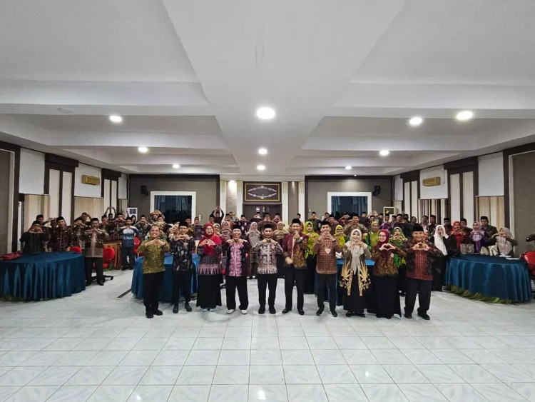 Ketua TP PKK Kabupaten Muaro Jambi Ririn Novianty, SE Membuka Kegiatan Gebyar Lomba Ceria Kader PKK Tingkat Kecamatan Jambi Luar Kota