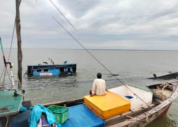 Kapal Motor Mitra Bahari Tenggelam di Perairan Tanjabtim, Muatan Kelapa 178 Ton Hilang