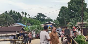 Pemprov Jambi Serahkan Bantuan Dumisake Pendidikan, SPP 340 Siswa Dibayar Lunas