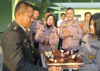 Kejutan Manis Polri Warnai HUT ke-80 TNI di Kodim 0415/Jambi