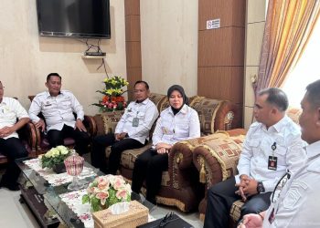 Wali Kota Jambi Serahkan Bansos Kepada Penderita HIV AIDS