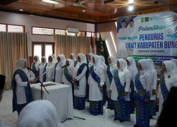 Ketua TP PKK Hesti Haris Lantik PD BKMT Bungo