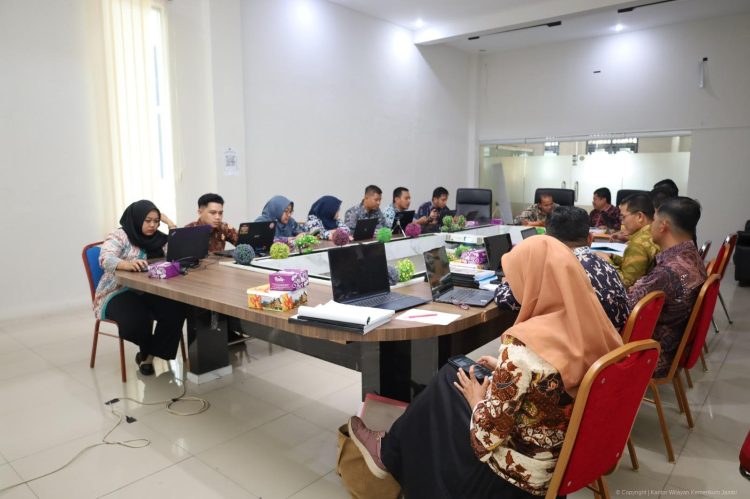 Kanwil Kemenkum Jambi Fasilitasi Harmonisasi Ranperbup Kerinci tentang Standar Pelayanan dan Tata Kelola BLUD