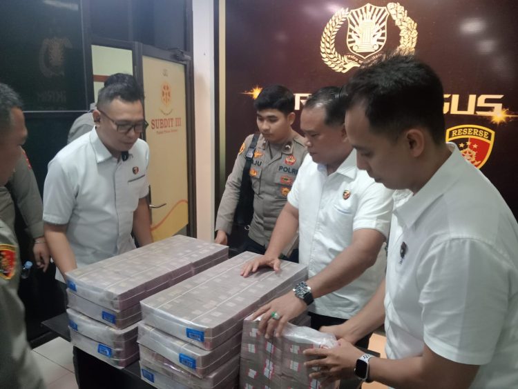 4 Tersangka Korupsi Disdik Provinsi Jambi Dilimpahkan ke Kejaksaan