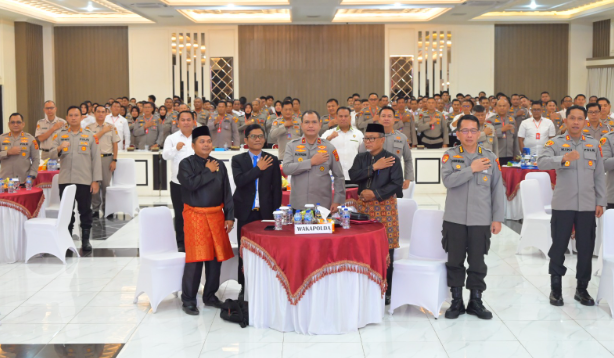 Wujudkan Zona Integritas 2025, Wakapolda Jambi Buka Pelatihan Pelayanan Publik