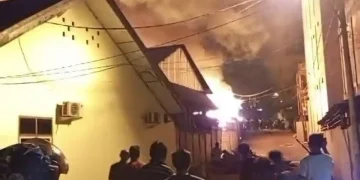 Korsleting Listrik Sebabkan Pabrik Tahu di Jelutung Terbakar