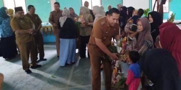 Bupati H M Syukur Launching Sekolah Lansia Desa Pulau Bayur