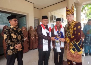 Pemerintah Kabupaten Muaro Jambi Menyambut Kedatangan Para Kafilah Dari Berbagai Kabupaten/Kota yang Akan Mengikuti Musabaqah Tilawatil Qur’an (MTQ) ke-54 Tingkat Provinsi Jambi 2025