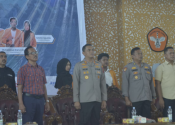 Gubernur Al Haris dan Bupati Kerinci Serahkan Bantuan Dumisake Pendidikan Kepada 320 Siswa