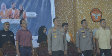 Gubernur Al Haris dan Bupati Kerinci Serahkan Bantuan Dumisake Pendidikan Kepada 320 Siswa