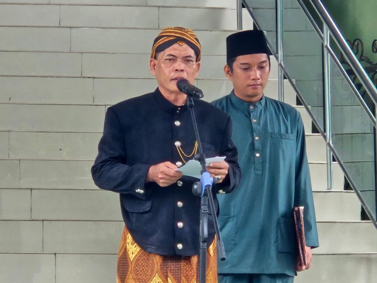 Penghargaan Atas Pengabdian Guru, Kanwil Kemenag Jambi Laksanakan Upacara Peringatan Hari Guru Nasional