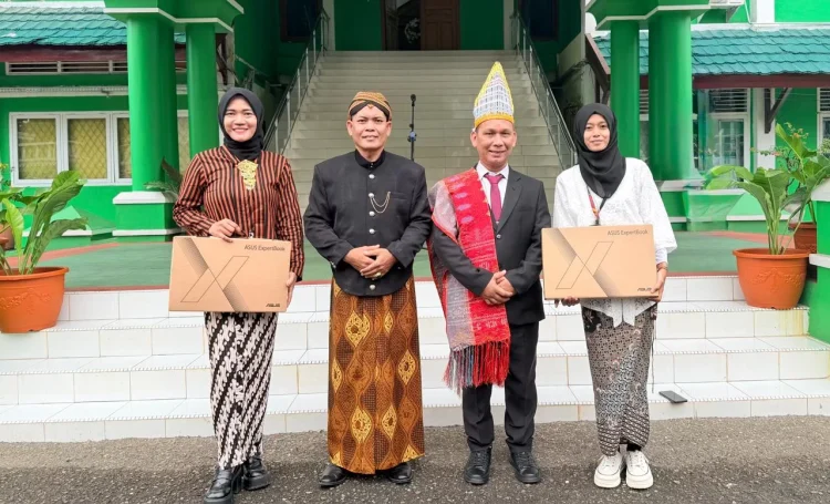 Hari Guru Nasional 2025, Kanwil Kemenag Jambi Apresiasi Guru Madrasah Inspiratif