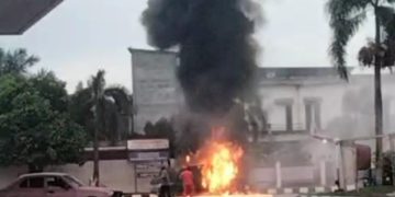1 Unit Mobil Hangus Terbakar Saat Antre BBM di SPBU Desa Kemantan