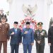 Peringati Hari Pahlawan Ke-80 Bupati Anwar Sadat Tabur Bunga di Makam Pahlawan