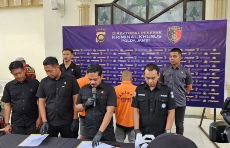 Dua Sopir Truk Angkut 32 Ton Solar Ilegal dari Musi Banyuasin Diciduk Polda Jambi