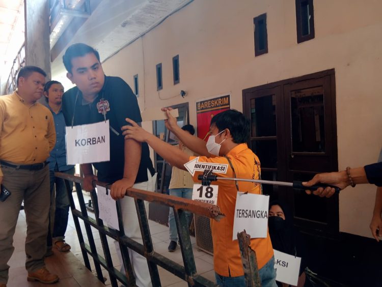 Rekonstruksi Kasus Penikaman di Angso Duo, Pelaku Tusuk Korban Usai Cekcok di Toilet Masjid