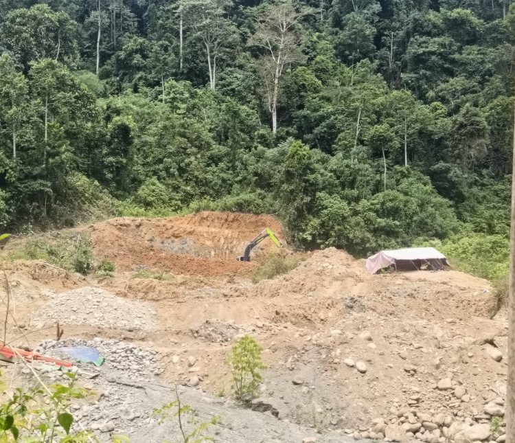 Excavator Zoomlion Disinyalir Milik Asrof Ngaol, Terkesan Pulgar Bermain PETI, Di Telentam.