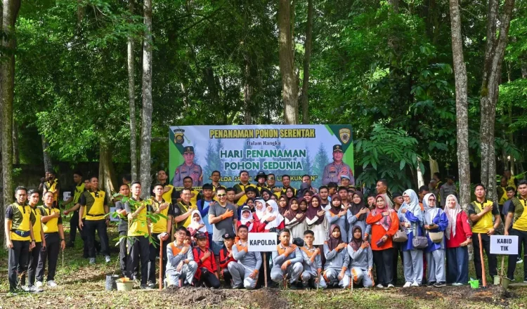 Hari Penanaman Pohon Sedunia 2025, Irjen Pol Krisno : Polda Jambi Peduli Lingkungan