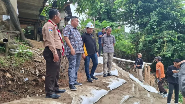 Cegah Longsor Meluas, Kemas Faried Minta Pemkot Jambi Segera Bangun Geobag 19 Meter di Buluran Kenali